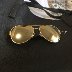 Coach pilot sunglasses